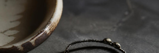 Do permanent retainers cause more problems than removable ones?