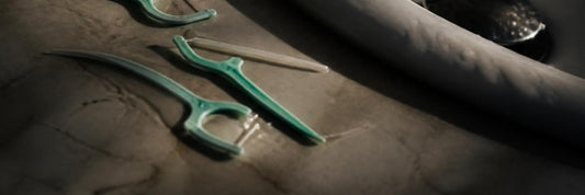 Water flosser vs string floss for gum health