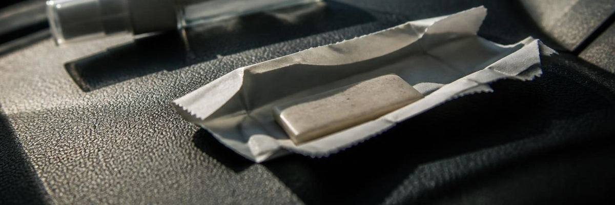 Xylitol Gum vs Dry Mouth Spray: Which Works Better On the Go?