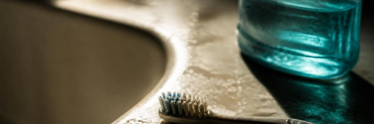 Mouthwash or brushing for bad breath: which matters more?